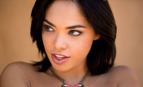 Selena Santana naked actress gallery