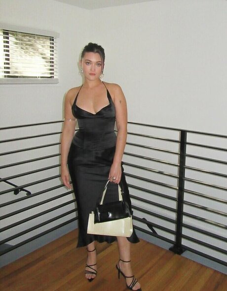 Isa Briones star hot galleries