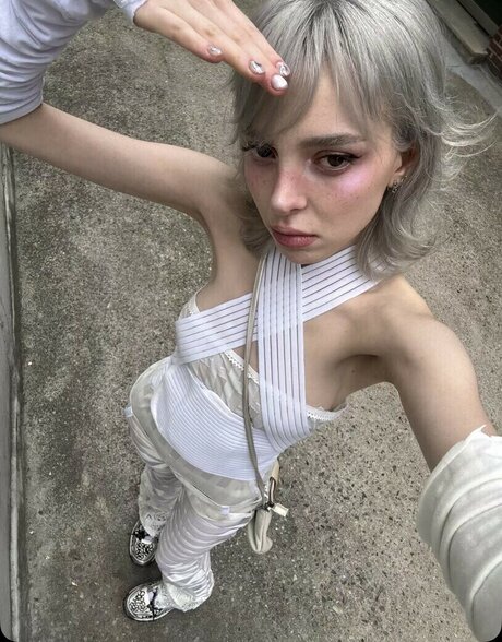 Sophie Powers adult model image