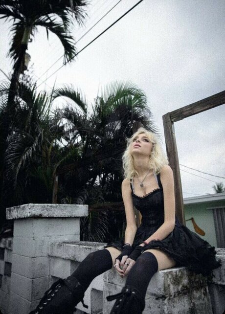 giantess onlyfans art naked img