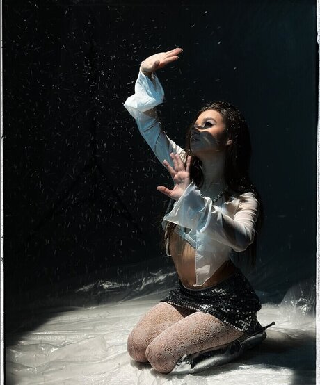 Leytink beautiful model photo