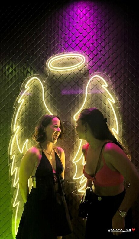 elise cm pornstar adult pics