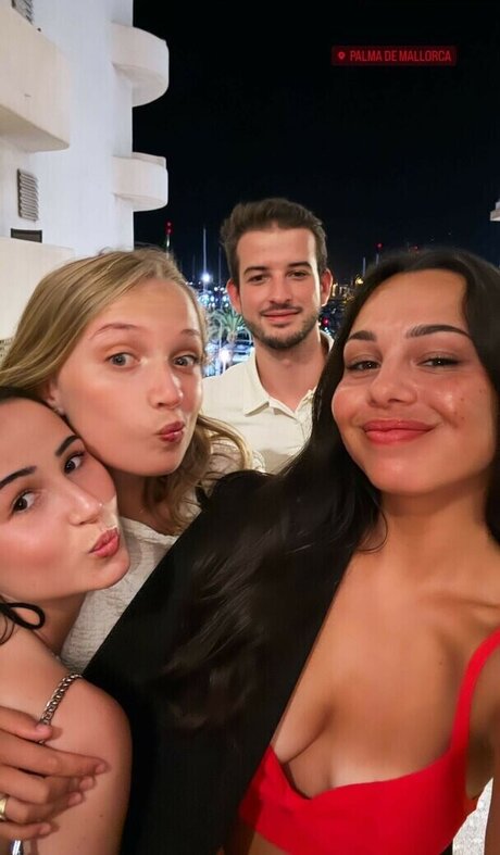 elise cm best star photo