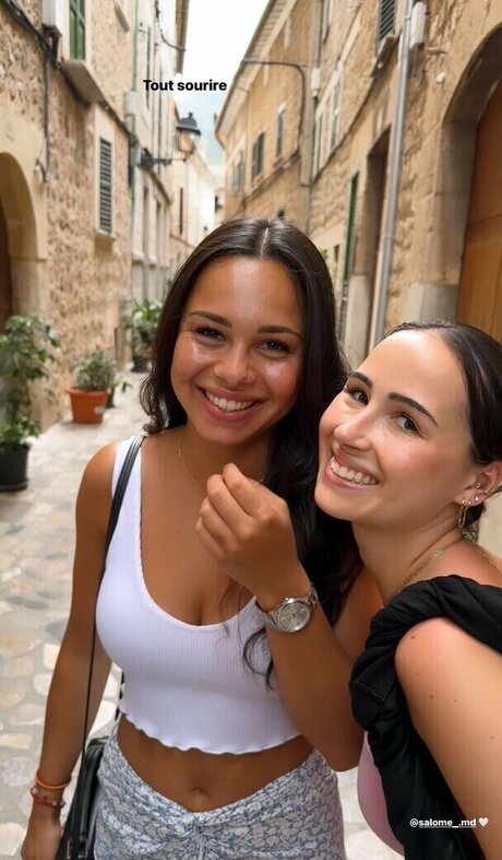 elise cm exclusive star image