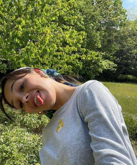 elise cm model naked img