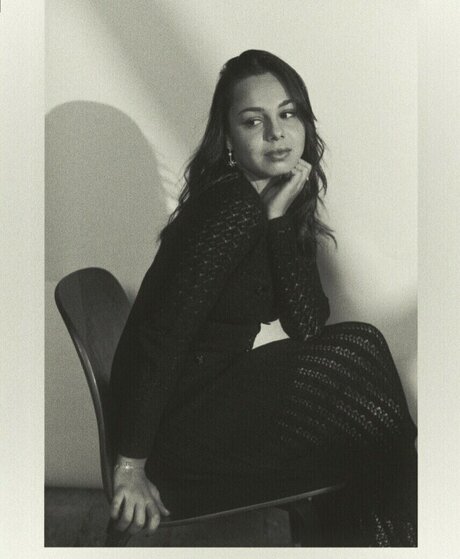 elise cm hot actress photo