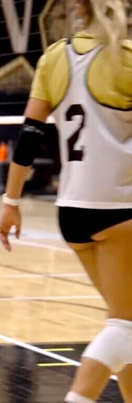 Taryn DeWese hd actress pic