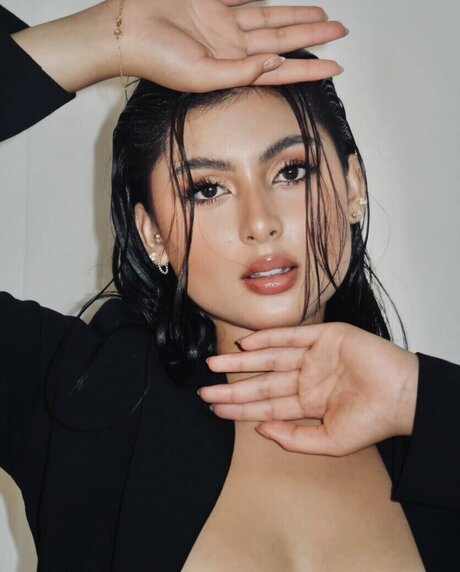 Valeria Guerra naked pornstar photo