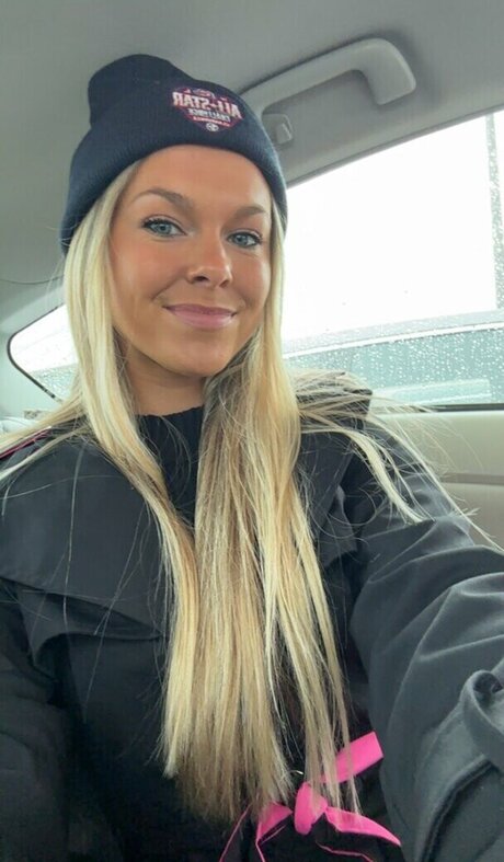 Chloe Rigdon pornstar erotic img