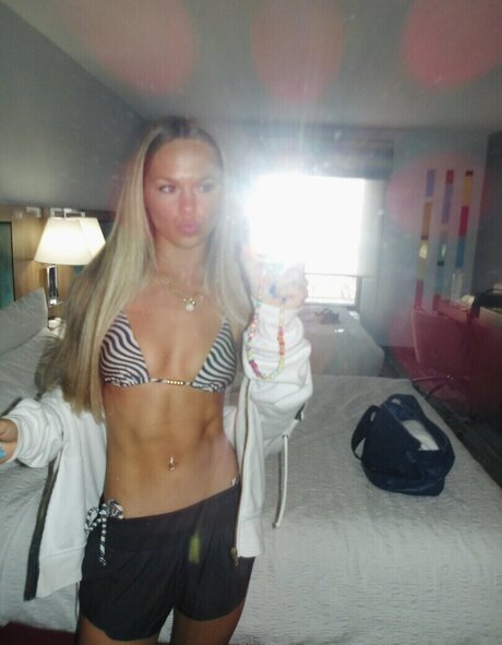 Chloe Rigdon free actress images