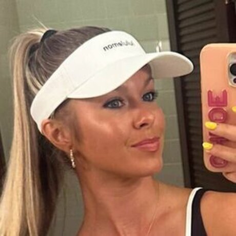 Chloe Rigdon star galleries