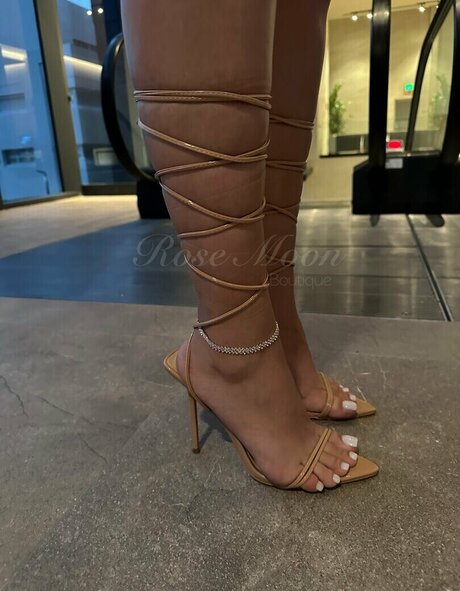 Phoenix Moon beautiful model galleries