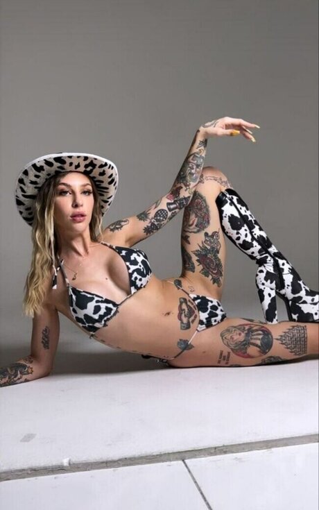 Bananinbananon pretty model photo