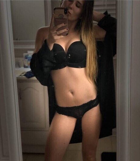 Playfuldeedee nice pornstar img