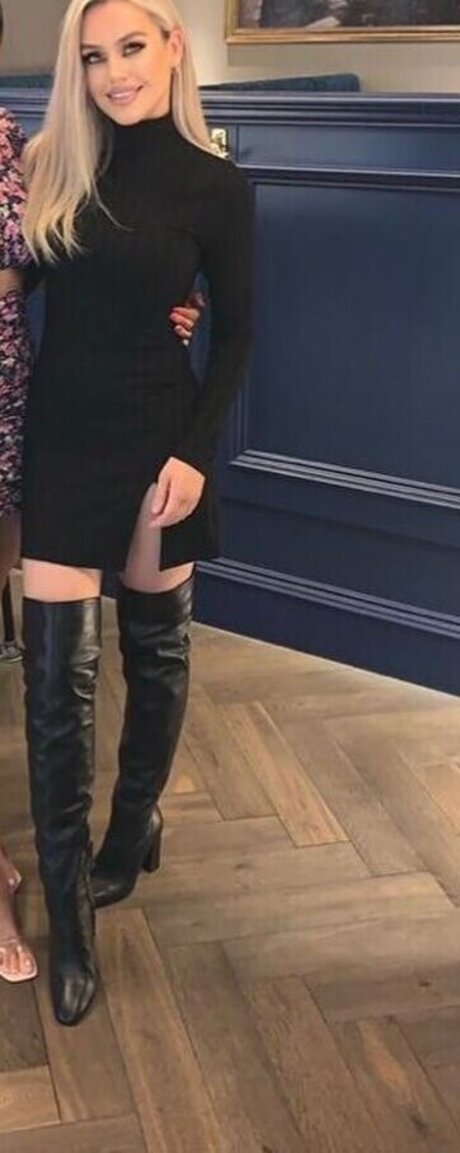 Eilidh Scott nude star photo