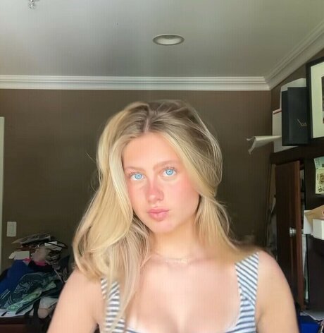 Ravenstar Rothstein pornstar nude galleries