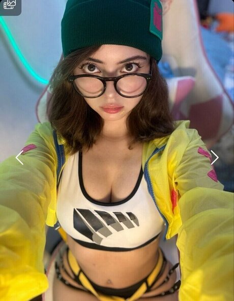 Vaniasse star naked photos