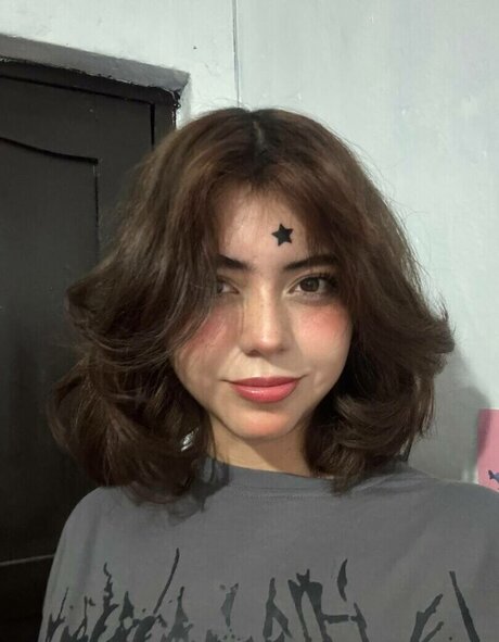 Vaniasse nudes star picture