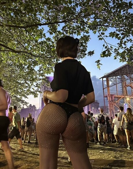 Lara Juice hd model pictures