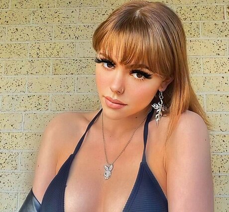 Angebevv adult actress pic