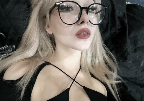 su ga r ik actress pictures