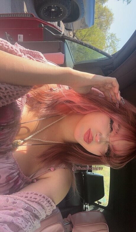 strawbarizz pornstar nice image
