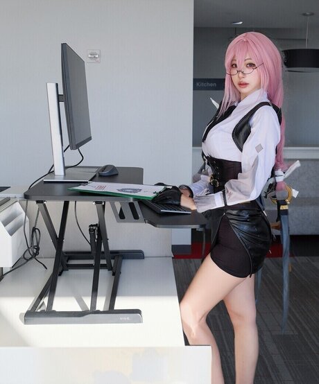 mollyshen high quality actress photo