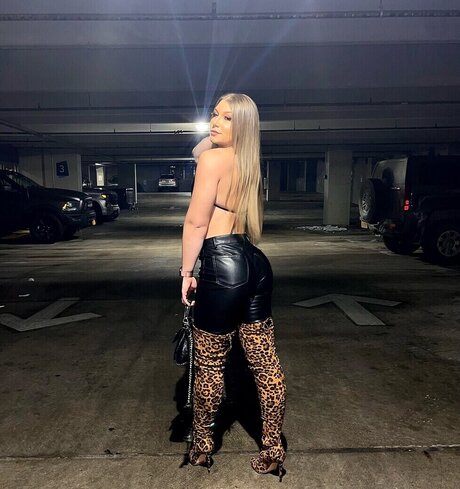 laur fitness pornstar exclusive photo