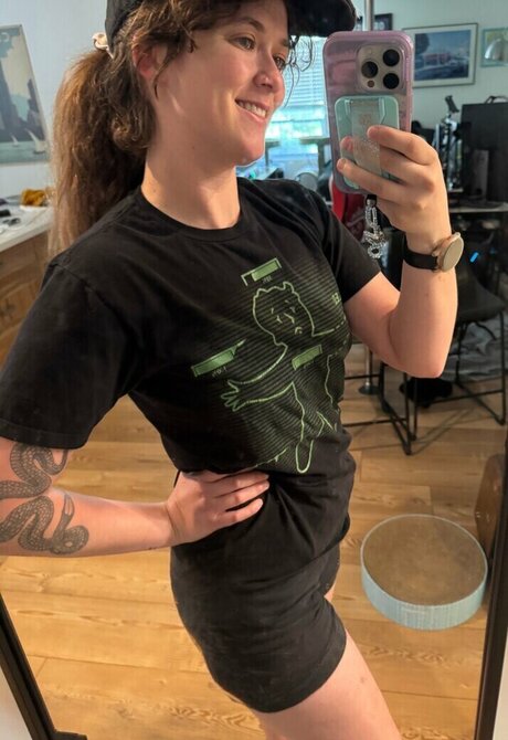 Tunnelsnakesfool star nude photos