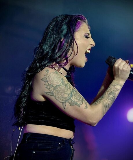 latina onlyfans art naked pic