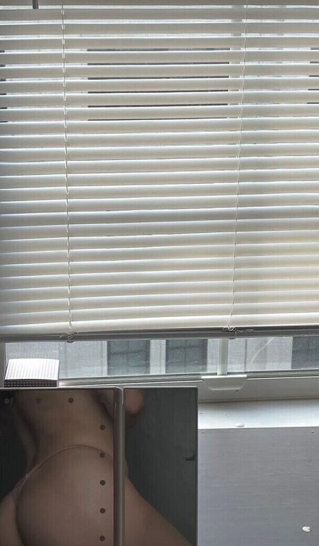 Alessandra Lucia erotic model img