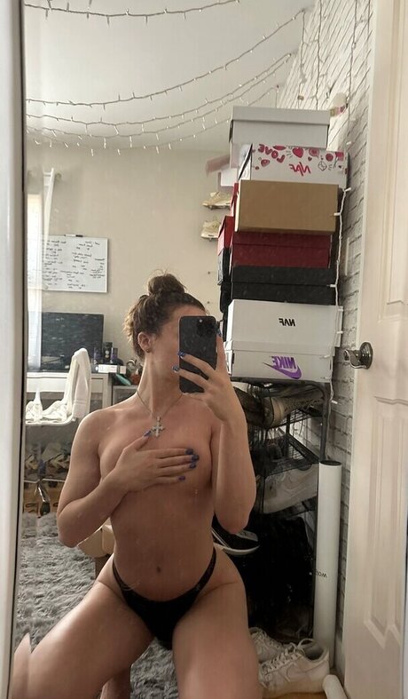 Alessandra Lucia pornographic star image