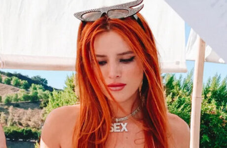 Bella Thorne star nude photo