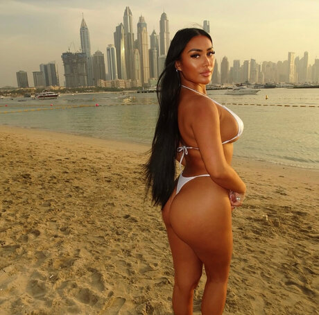 Ava 32DD_ model nice photos