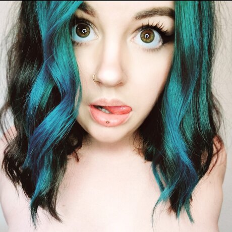 Saffy xxx pornstar pictures