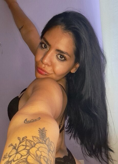 _SWEET ASS MIIA_ adult model pic