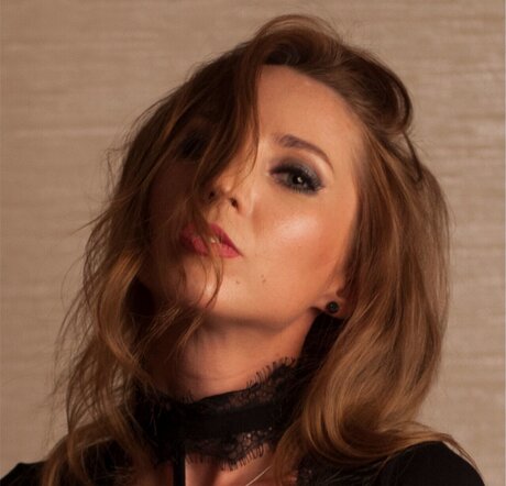 Julia Ivanova top star pic