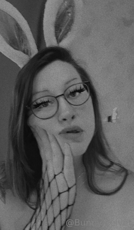 bunny velvet hd actress pic