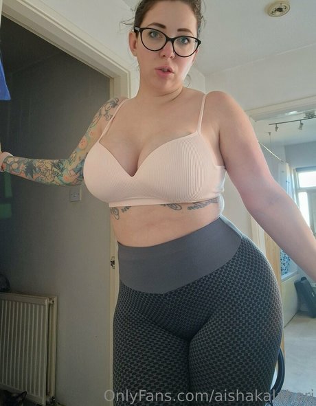 aishakalahari model perfect picture