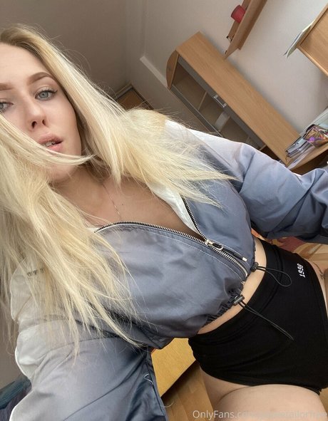 jassietailorfree pornstar high quality image