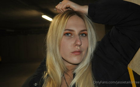 jassietailorfree star adult photo