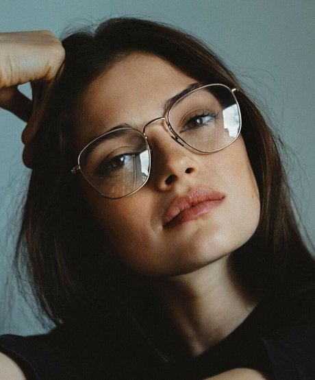 Eve Dumon pornstar sex gallery