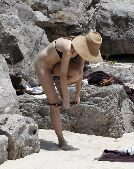 Charlotte Gainsbourg art pornstar pics