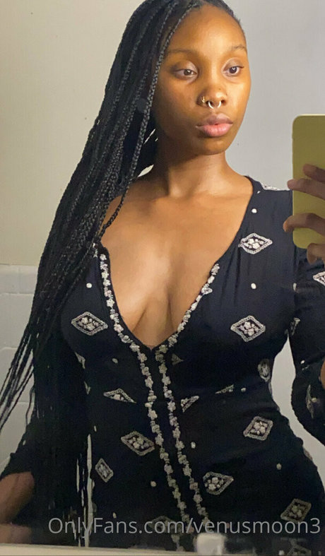 venusmoon3 xxx model gallery