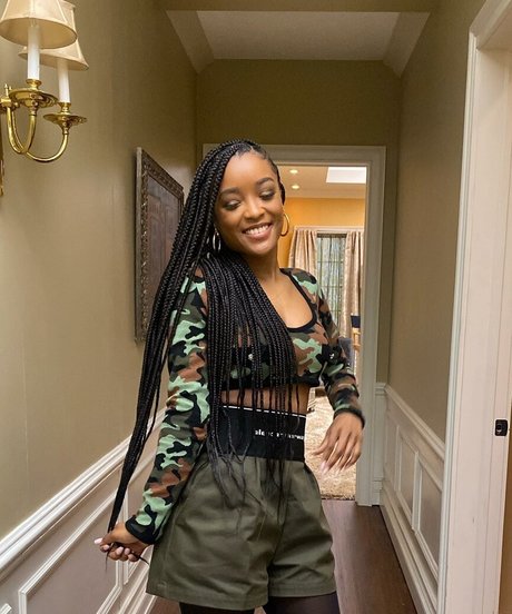 LaToya Tonodeo pornstar nice picture