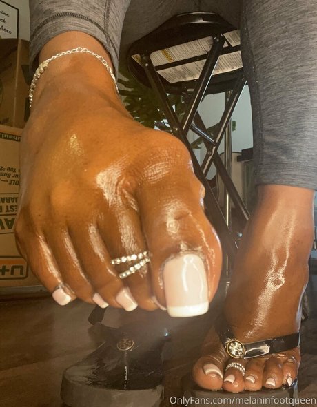 queenmelaninsdungeonn sexy actress img