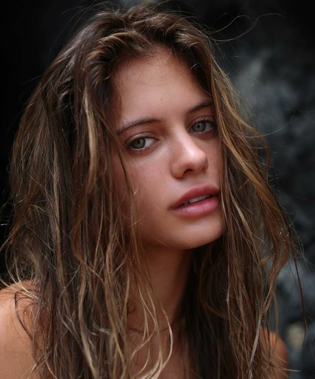 Sara Vidal star high quality pictures