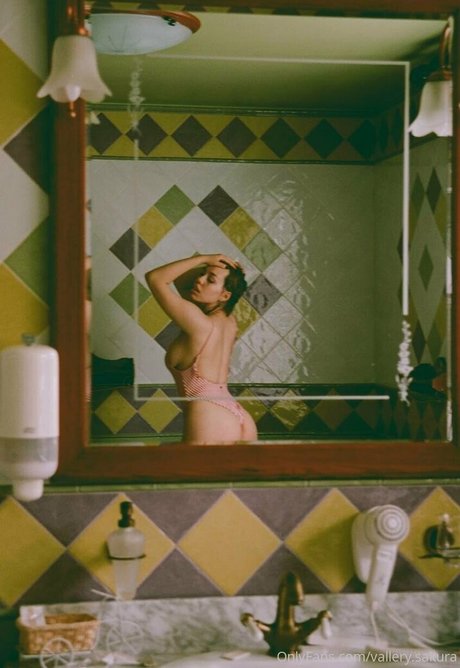 vallery sakura pretty pornstar galleries