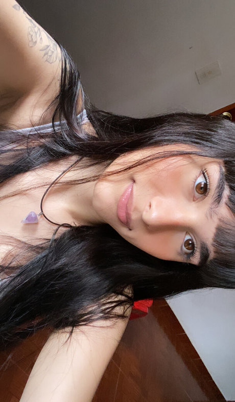 Mayitabellita erotic model gallery