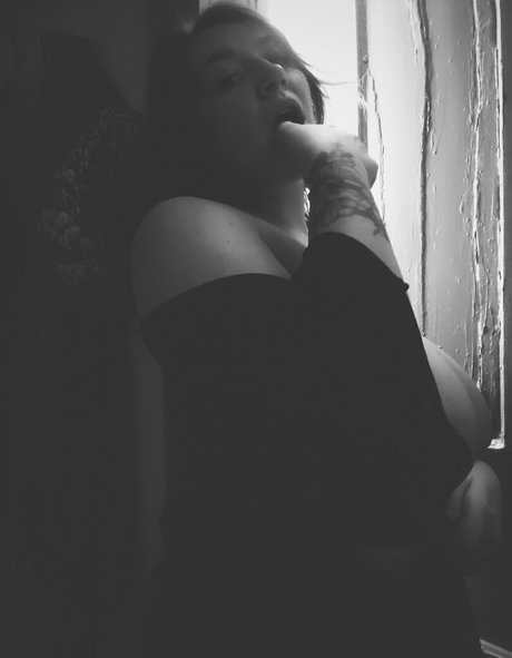 pageofscrolls pornographic star pics